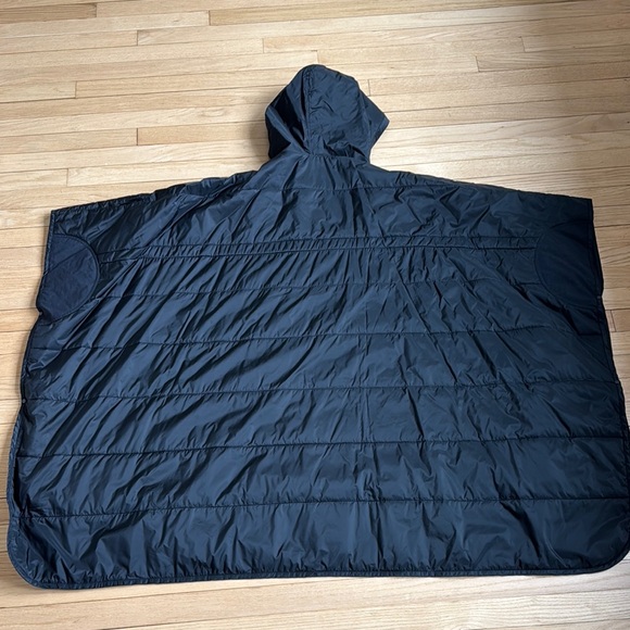 Polo Snow Beach Black Hooded Poncho with Snow Beach Patch - Picture 6 of 7